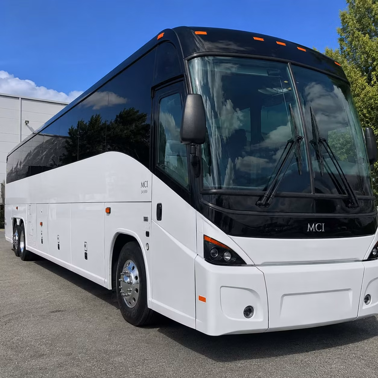 daily commuter shuttle services for san diego s busiest corridors