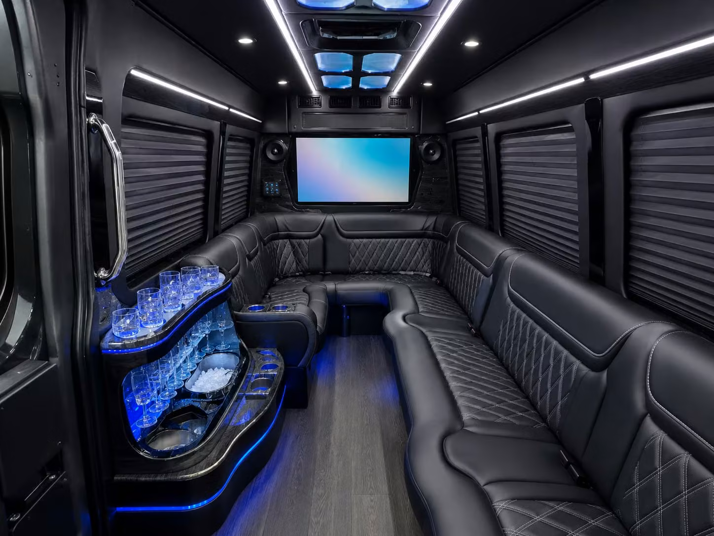 san diego comic con and major event bus rentals find the right bus for the biggest events