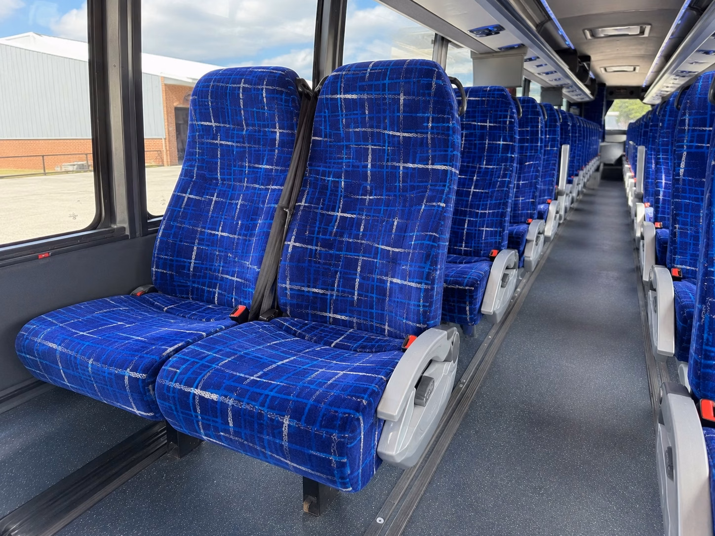 san diego guest shuttle services between hotels and wedding venues